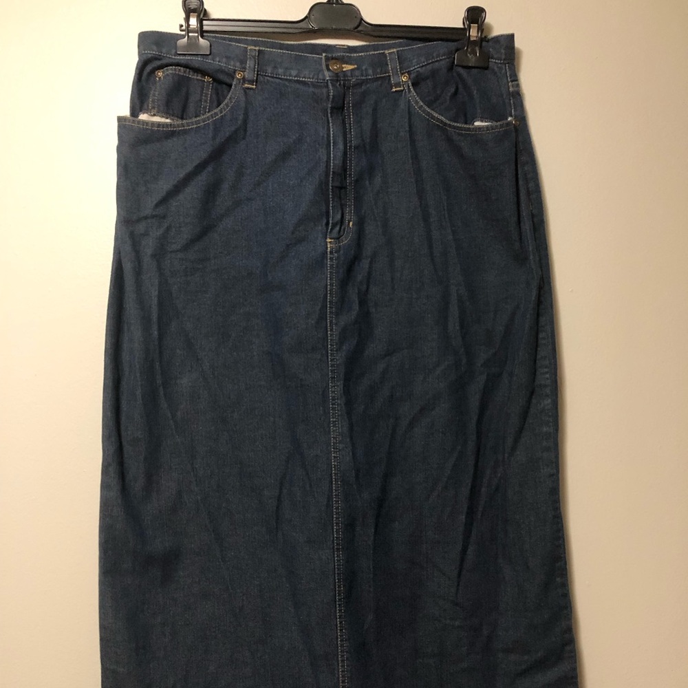 Size 16 Liz Claiborne dark wash denim maxi skirt